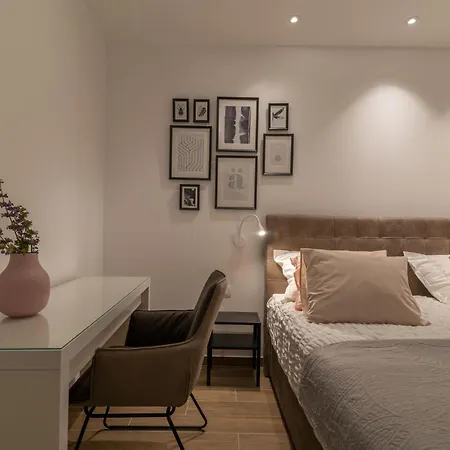 Prázdninový dům Luxurioese Ferienvilla Mit Privatem Pool By Interhome Trogir