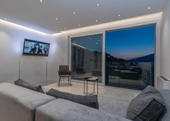 Luxurioese Ferienvilla Mit Privatem Pool By Interhome Trogir