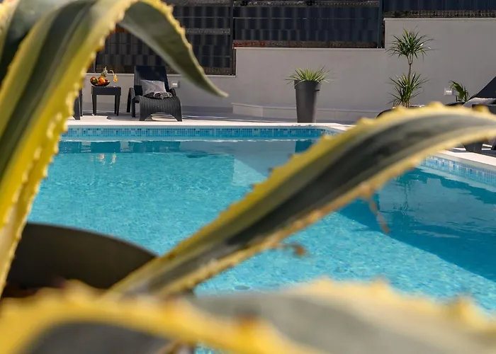 Сasa de vacaciones Luxurioese Ferienvilla Mit Privatem Pool By Interhome Trogir