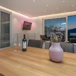 Vikendica Luxurioese Ferienvilla Mit Privatem Pool By Interhome