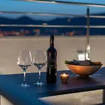Vikendica Luxurioese Ferienvilla Mit Privatem Pool By Interhome