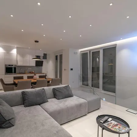 Luxurioese Ferienvilla Mit Privatem Pool By Interhome *