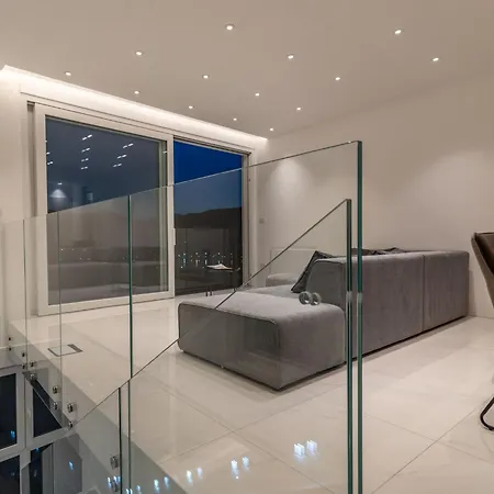 Luxurioese Ferienvilla Mit Privatem Pool By Interhome