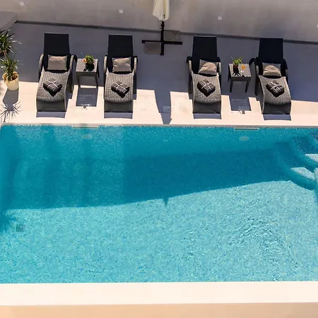 Ferienhaus Luxurioese Ferienvilla Mit Privatem Pool By Interhome *