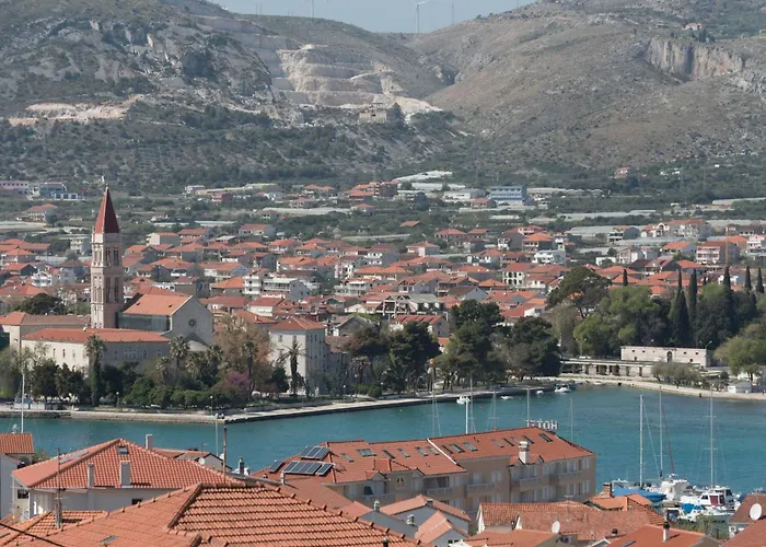 Luxurioese Ferienvilla Mit Privatem Pool By Interhome * Trogir