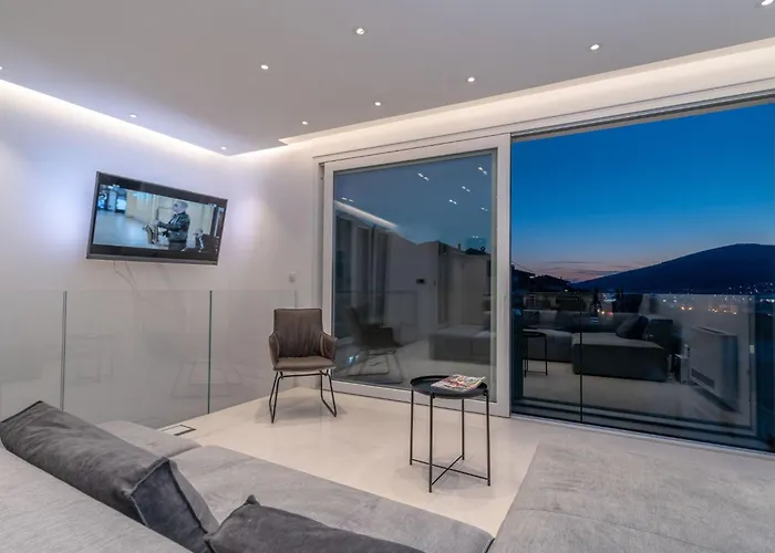 Nyaraló Luxurioese Ferienvilla Mit Privatem Pool By Interhome