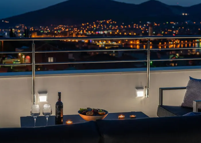 Luxurioese Ferienvilla Mit Privatem Pool By Interhome Nyaraló